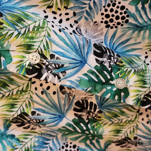 NWOT Men's Dress Shirt - Picture 3 of 9